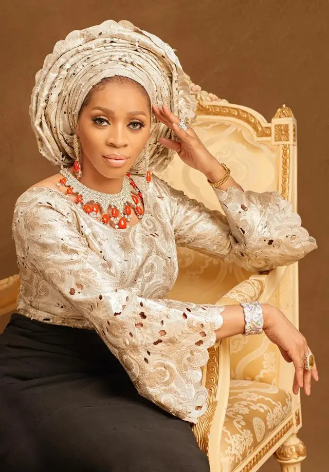 chief (dr.) folashade okoya mon